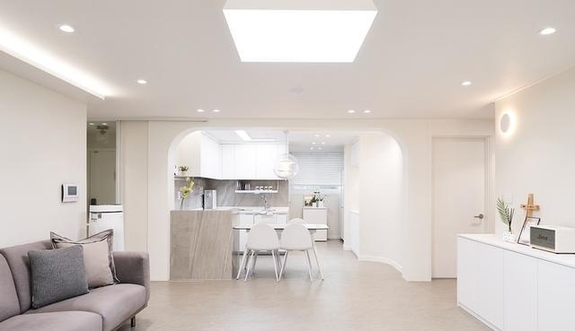 客厅看电视越来越少,干脆为了女儿不装了,给93提供一个好环境