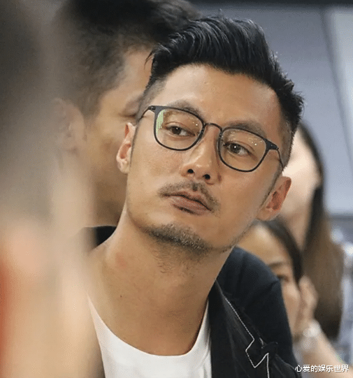 余文乐|41岁余文乐身体亮红灯,眼睛发红黑眼圈重,自曝看东西很模糊