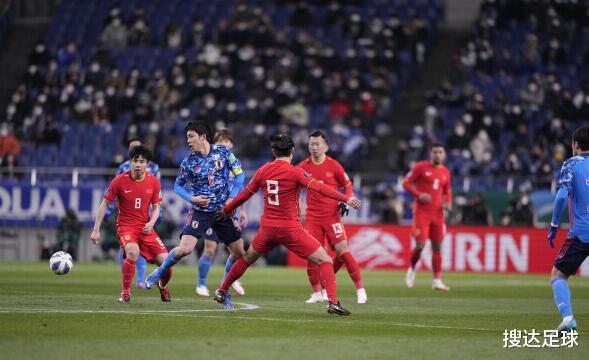 国足|0-2！国足遭耻辱双杀+24年不胜日本，最新形势：落后9分，还有戏