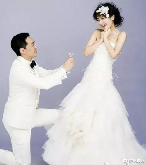 任家萱|张承中向任家萱提出离婚：我也是个正常男人，看见她的大腿就想吐