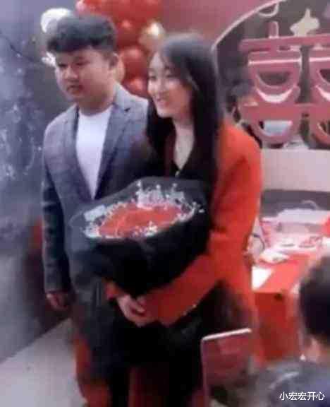 陈亚男|陈亚男账号解封后首营业，气质大变状态好，感谢粉丝不离不弃