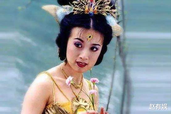 金巧巧|46岁女星直播被嘲像恐怖片，曾硬刚电视台的她，高情商回应获赞