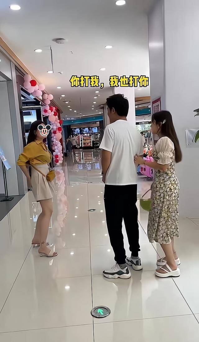 男子在商场被陌生女子拍打臀部,他下意识还手,结果悲哀了、、、
