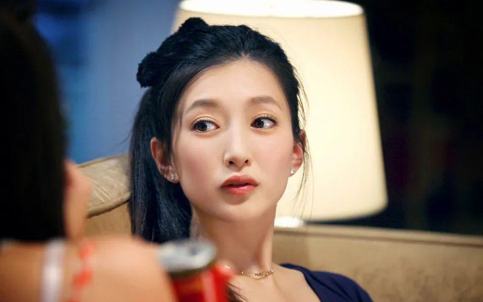 抖音|娱乐圈的10位演员:黄磊演戏被嘲像厨子,赵雅芝摇头晃脑