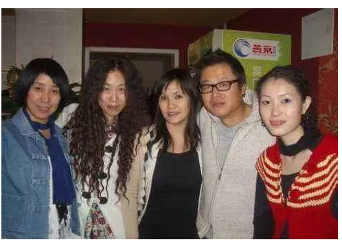 陈琳|歌手陈琳:23岁出道即巅峰,39岁从9楼一跃而下,成母亲余生之痛