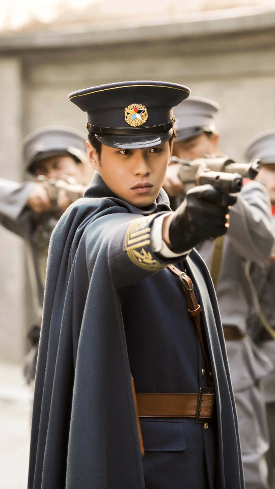 张若昀|33岁的张若昀被拍,现实和镜头下判若两人!