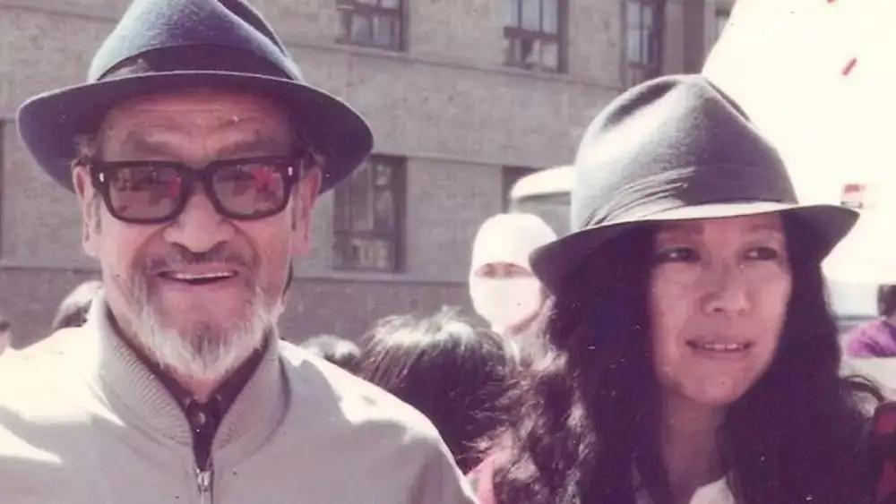 王洛宾|三毛病中不宜多吃,王洛宾只盛半碗饭,三毛怒斥:你想饿死我吗