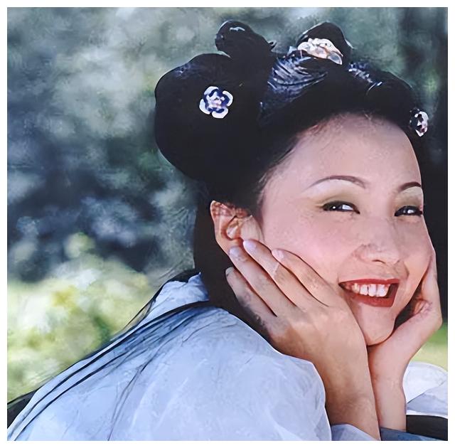 狐狸|10位“天生狐狸眼”女星，眨眼像放电、眼睛能勾人，媚到骨子里了