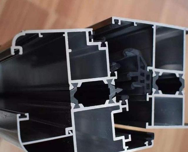 断桥铝窗的价格情况如何?怎么组成的?这些弄清楚可以少踩坑