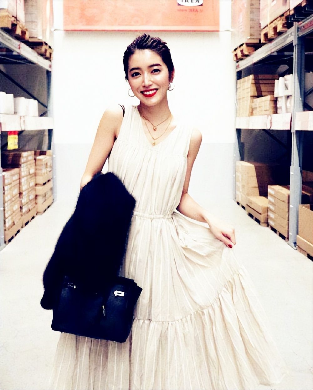 夏季不会搭配？那是你没选对款，看日系博主的穿搭日记，瞬间领悟