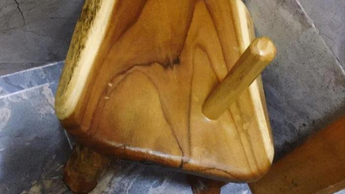 酒店卫生间开始有这种椅子了？这设计是要做什么？脑子里开始有画面了