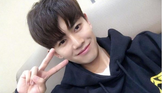 |任嘉伦真牛,在没有台词的人设要求下,只靠动作、眼神、表情来传