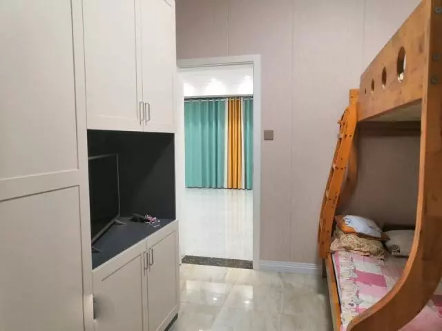 参观表哥新房，还没家具就很漂亮，装修很简约，忍不住给大家晒晒