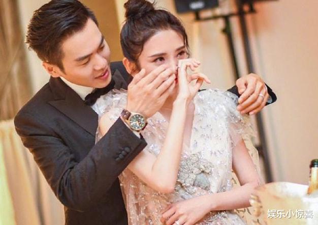 张若昀|张若昀一家三口出游被偶遇,3岁女儿侧颜曝光,300万迈巴赫太惹眼