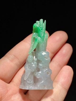 翡翠|清 冰种飘绿 翡翠 蕉叶仕女 把件