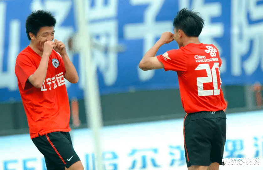 杨旭|18岁错过本菲卡！24岁与霍芬海姆擦肩，34岁国足锋霸遗憾太多！