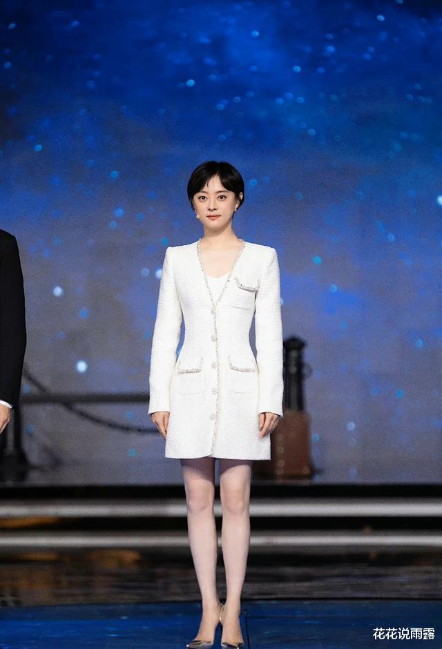 孙俪|周迅同框孙俪输太多!一个穿西装显小家子气,一个小香风端庄优雅