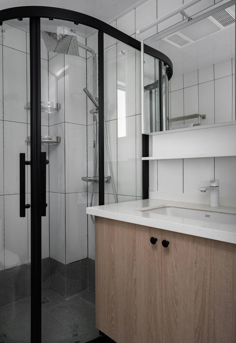 她拒绝极简,以逆常规般的方式装修新家,完工后,超有个性