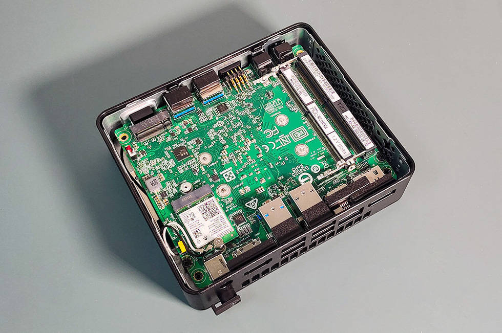 高通骁龙|仅约一瓶饮料容积的千元级迷你主机 Intel阿特拉斯峡谷NUC体验