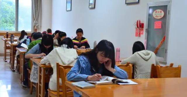 金融圈|张雪峰的一句话：女孩子漂亮可以学金融，不漂亮就算了！引发热议