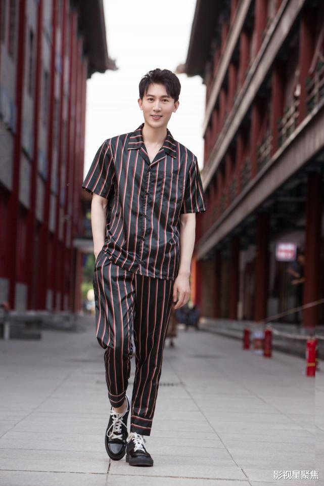 王龙华|论男演员的自律  王龙华必须有姓名