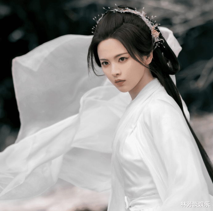 张芷溪|《沉香如屑》34岁的张芷溪，给32岁的成毅当妈，仙侠剧真离谱？