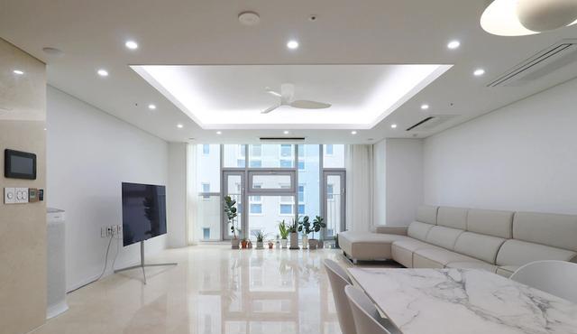 为啥大平层偏爱简约风?见识过183的魅力后,等我装修也别无他选