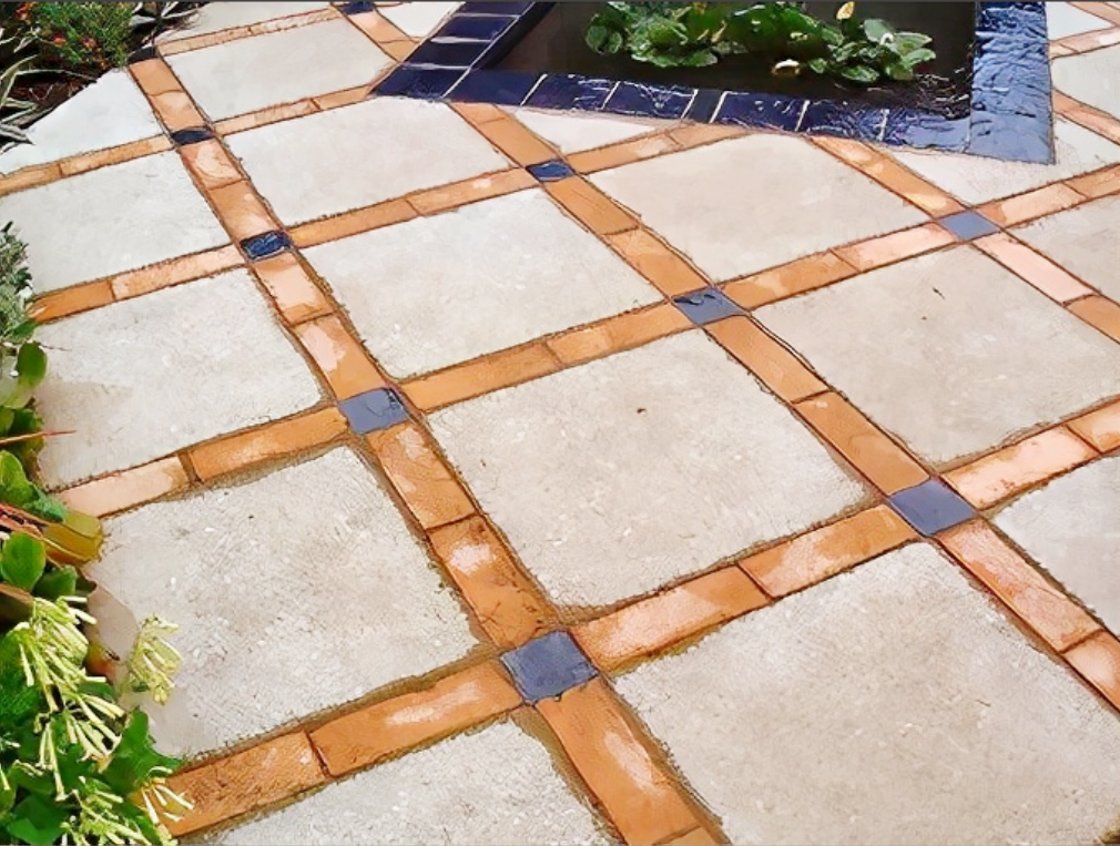 院子铺砖别太实诚,邻居这样铺会更加好看,填上东西还能避免积水