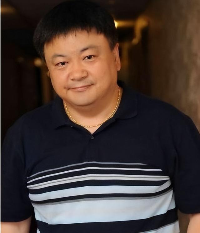 洪剑涛|演员冉志娟:为洪剑涛放弃事业回归家庭,一家三口幸福甜蜜