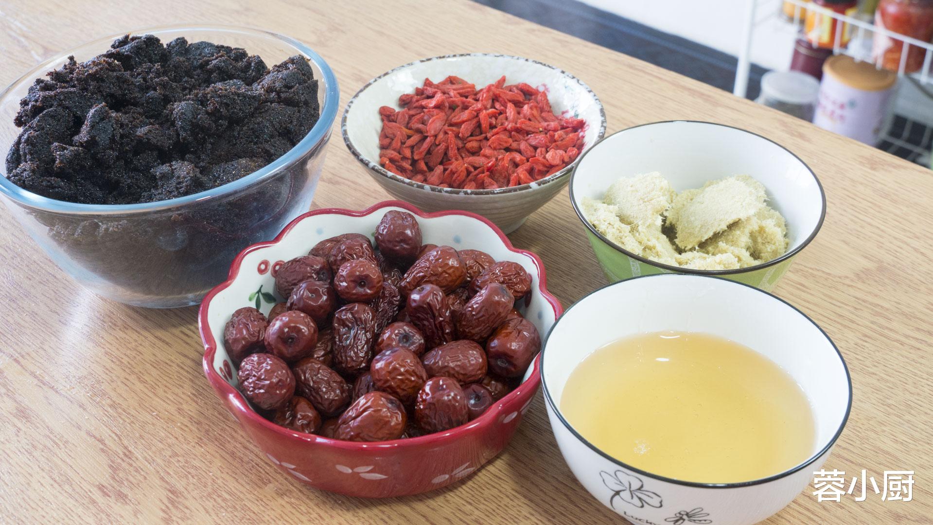 “夏吃姜，赛参汤”！5月这么吃姜，祛湿暖胃又排汗，夏天不受苦