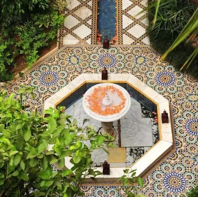 家里有个庭院，地面一定这样设计，太美了