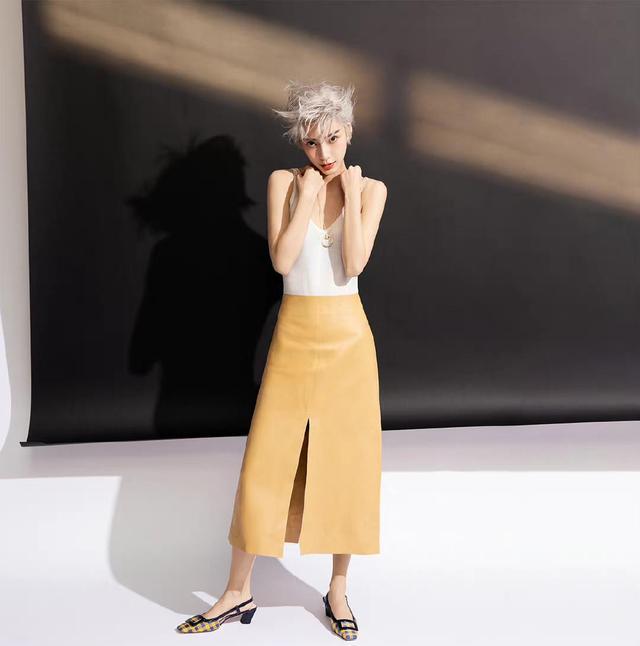 Angelababy|杨颖发文收到情书,鼓励粉丝真暖心,晒怼脸自拍照让人惊艳