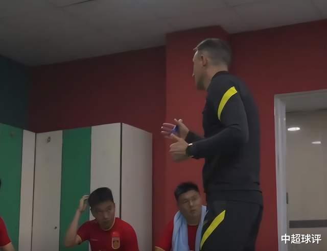 李霄鹏|记者：足协更支持扬科维奇，李霄鹏再干下去已经没啥意思！