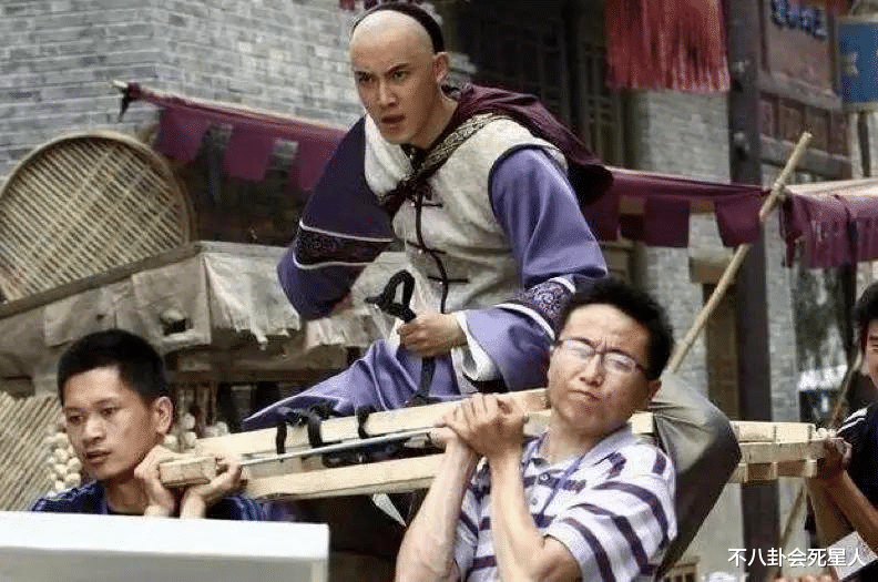 配音|明星演戏六大“假”！假声、假脸、假出镜，半个娱乐圈从头假到脚