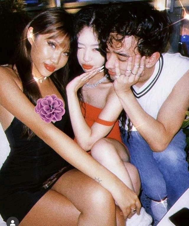 韦唯|韦唯儿子私生活惹争议,左拥右抱不同异性举止亲密,长相帅气多金