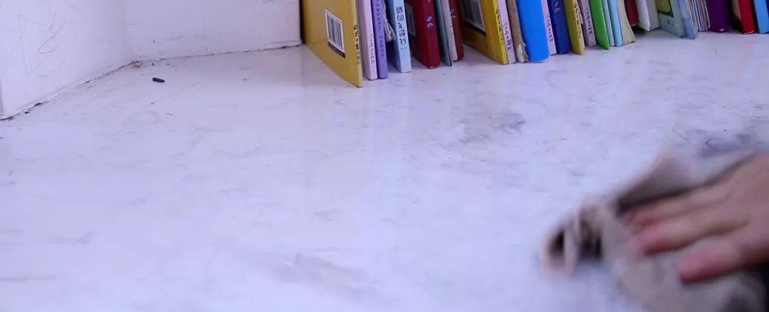 脱发|牙膏用完后剩下一个牙膏皮，很多人直接扔掉，那样就太可惜了