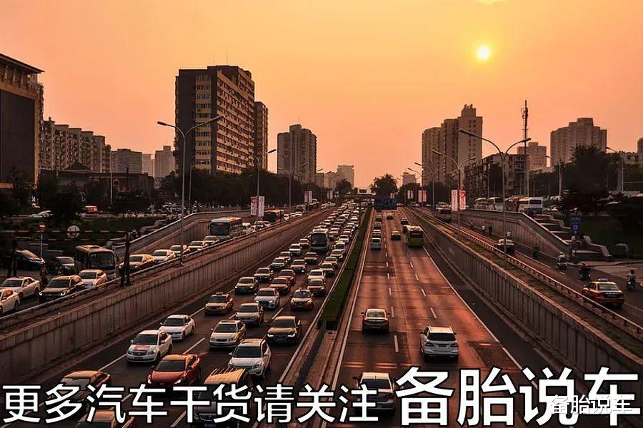为什么大家宁愿高速堵车,也不愿意坐高铁飞机回家过年?
