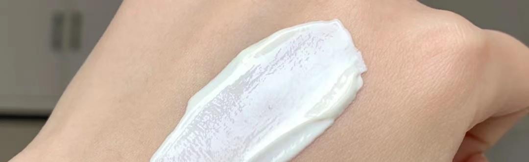 安热沙 夏天用也不“糊脸”的防晒霜盘点：安热沙耐汗，第4款国货也出彩