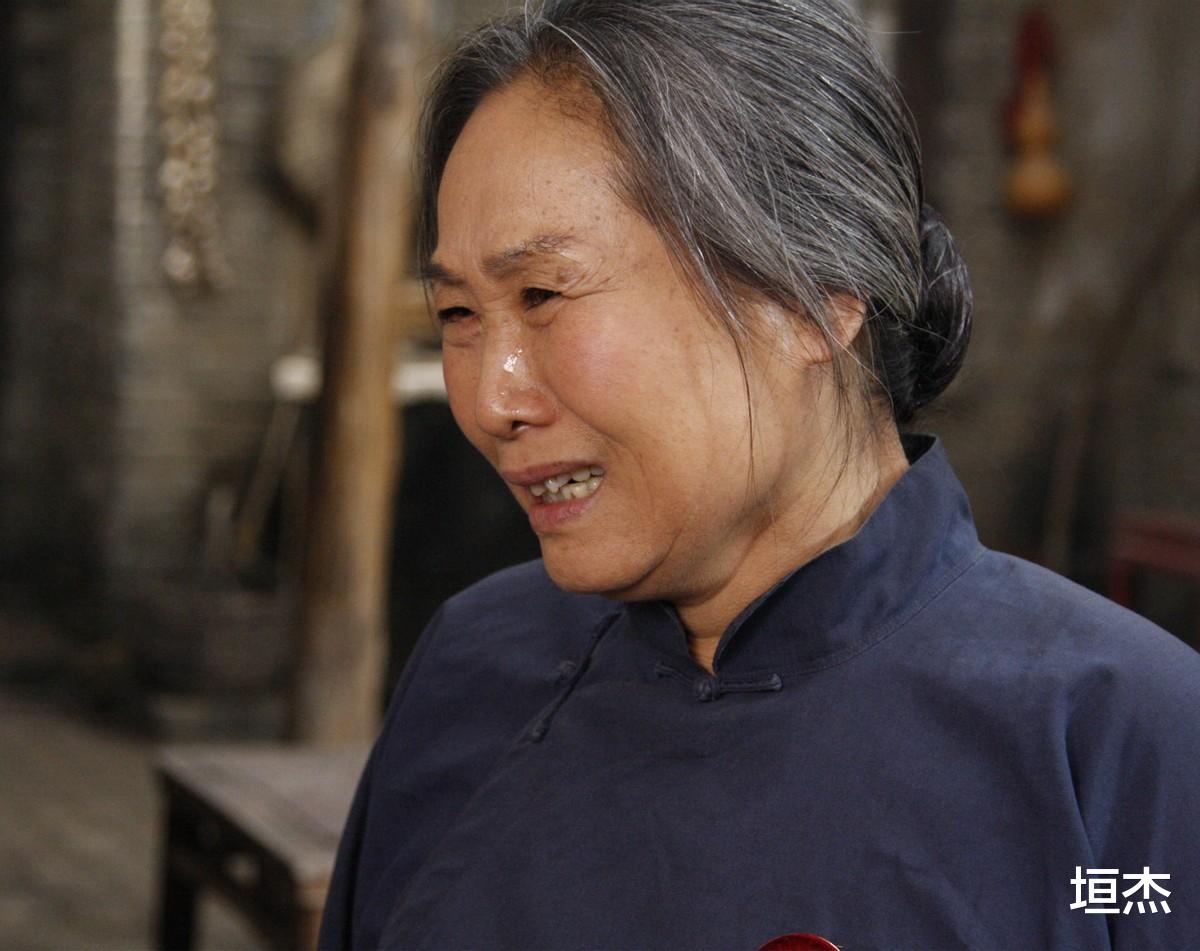 苇青|“百亿老太”苇青：60岁北漂，73岁拥有百亿票房，她的故事很励志