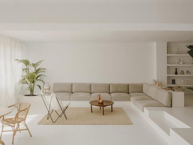 白色原木大地色,配色温柔至极,令人心动的自由生活空间