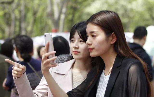 女孩|36岁女,月入3万,长相还行,为什么就是嫁不出去?