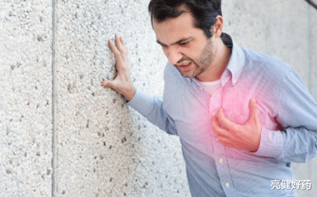 桂枝|胸口隐隐作痛是什么原因？医生建议：这些原因别忽视！