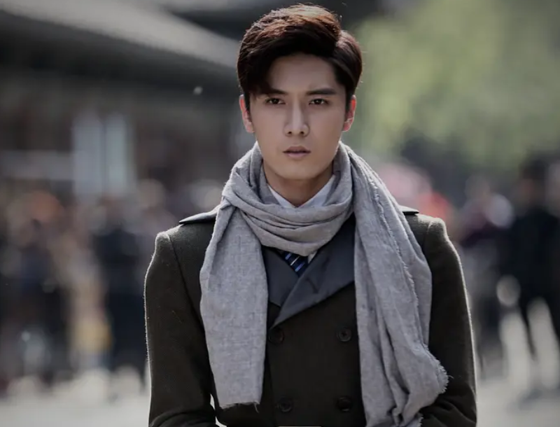 烽烟尽处|将抗日剧拍成偶像剧，《烽烟尽处》玩的有点大，播放量惨淡是定局