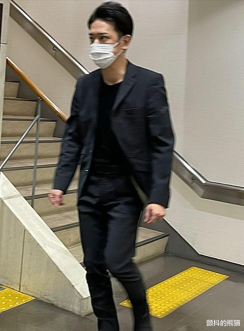 泷泽秀明|泷泽秀明其实是日本演艺圈的卷王？斯巴达式指导杰尼斯成员