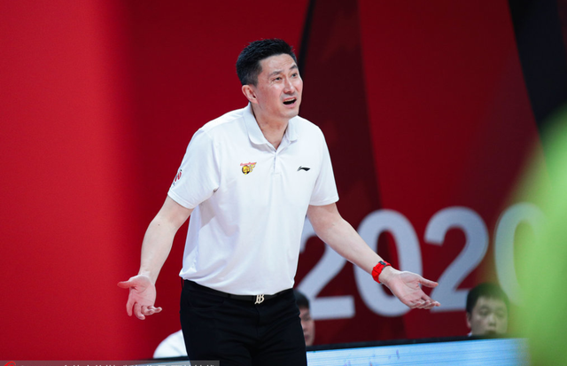 翟晓川|广东输掉了除深圳外所有前八的球队！季后赛他们靠什么重回巅峰？