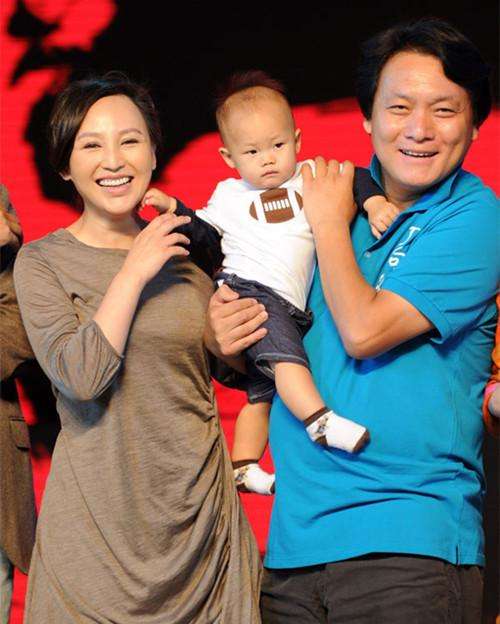 沉香如屑|她19岁与导演私奔睡地下室，丈夫用整部剧捧红，生三娃依旧风韵犹存