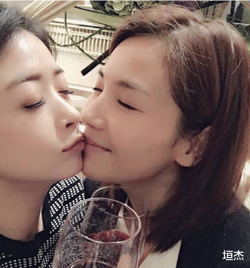 李小璐|马苏说被李小璐坑了,刘涛说被蒋欣害了,娱乐圈的姐妹情,水太深