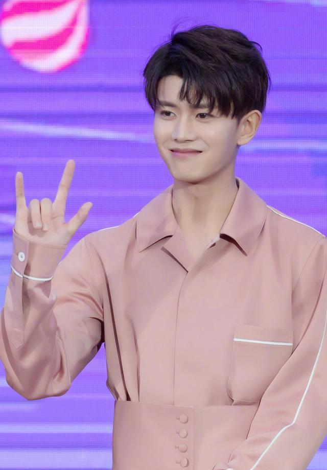 杨子|一下小时光，即将为人父的他，似乎还有点不太适应