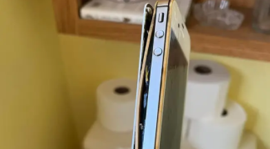 苹果|闻所未闻！美国一女子从家中马桶找到十年前丢失苹果手机