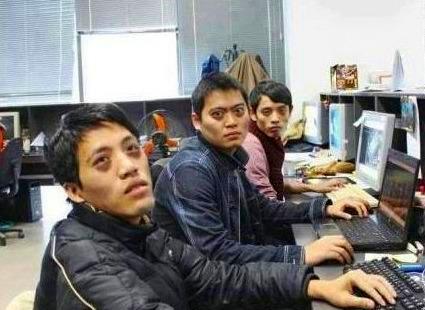 完美世界|“神仙工位”走红,办公桌旁边就是床,过来人:真以为是体谅你?